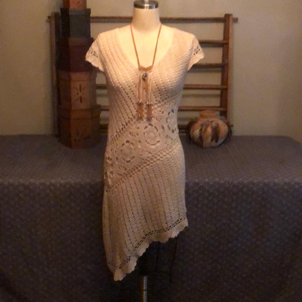 Express crochet tunic. Size M. Asymmetrical hem